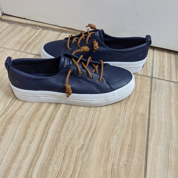 sperry crest vibe platform